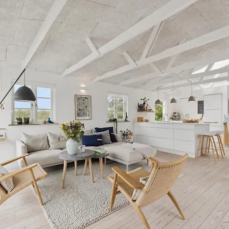 1142 Holiday home *